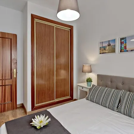 Apartment Del Parque Flats - Ollerias 3 Malaga