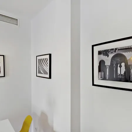 Apartment Del Parque Flats - Ollerias 3 Malaga